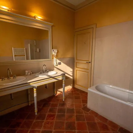 Foresteria Del Castello Di 3*