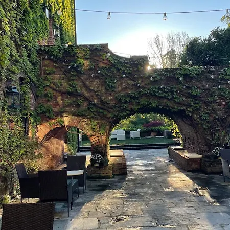 Otel Foresteria Del Castello Di 3*
