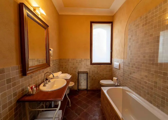 Foresteria Del Castello Di فندق 3*